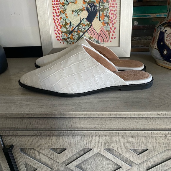 *NIB* Seychelles Impersonate Croco Mule in White - Picture 5 of 7